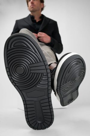 Men-wearing-MADDOX-urban-black-patina-leather-sneakers-243973.jpg