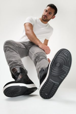 Model-wearingMADDOX-men-sneakers-high-trainers-black-brown-leather-243325.jpg