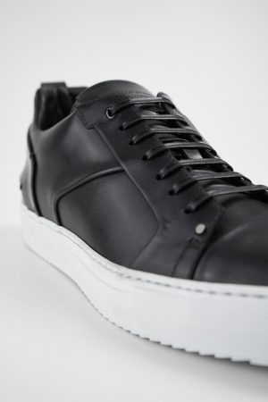 SKYESTUDlowtuxedo-black-sneakers-trainers-patinaleather-untamedstreet-madeinitalyMACROSSNEAKERS02173.jpg