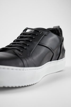 SKYESTUDlowtuxedo-black-sneakers-trainers-patinaleather-untamedstreet-madeinitalyMACROSSNEAKERS02180.jpg