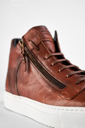 SOHO_men_sneakers-trainers-high_cognac-brown_luxury_calf-leather_distressed_made-in-italy9287.jpg