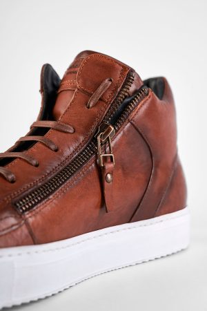 SOHO_men_sneakers-trainers-high_cognac-brown_luxury_calf-leather_distressed_made-in-italy9289.jpg