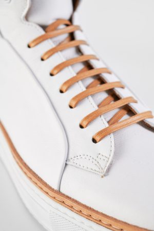 SOHO_men_sneakers-trainers-high_white-cognac-brown_luxury_calf-leather_patina-minimalist_made-in-italy9219.jpg