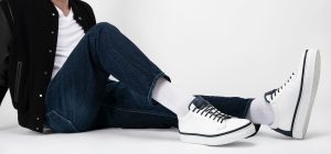 SOHO_men_sneakers-trainers-low_white-blue_luxury_calf-leather_patina-minimalist_made-in-italy10063_15x7_b5fa79d0-2952-4060-aa1b-c980c0205da5.jpg
