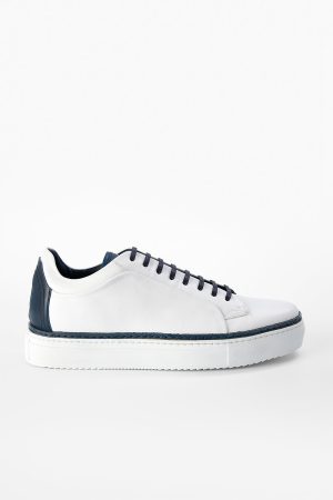 SOHO_men_sneakers-trainers-low_white-blue_luxury_calf-leather_patina-minimalist_made-in-italy6777.jpg