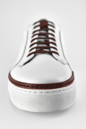 SOHO_men_sneakers-trainers-low_white-chestnut-brown_luxury_calf-leather_patina-minimalist_made-in-italy9172.jpg