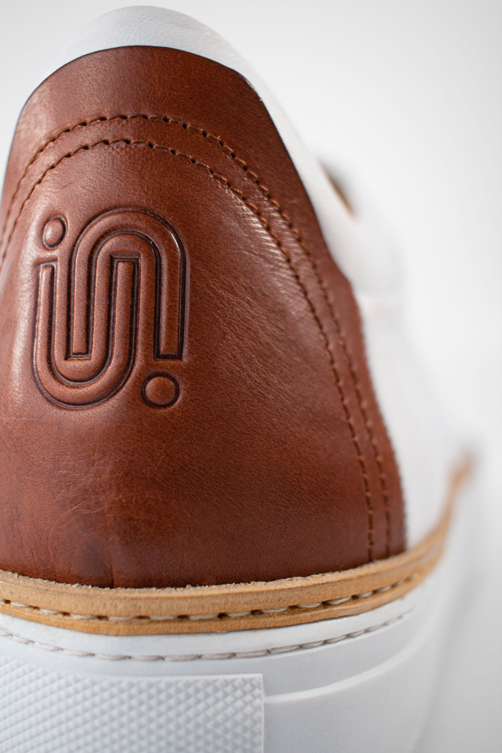 SOHO_men_sneakers-trainers-low_white-cognac-brown_luxury_calf-leather_patina-minimalist_made-in-italyIMG_0529.jpg