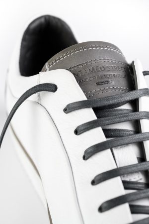 SOHO_men_sneakers-trainers-low_white-grey_luxury_calf-leather_patina-minimalist_made-in-italy9234.jpg
